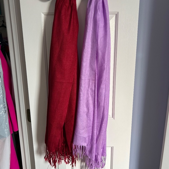 7 Piece Assortment of Scarves - Picture 3 of 5
